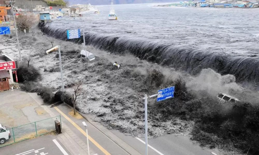 Ιαπωνία: Ισχυρός σεισμός μεγέθους 7,4 Ρίχτερ - Προειδοποίηση για τσουνάμι (Βίντεο)